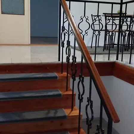 Dom Na Ružovej *