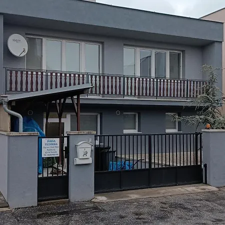 Dom Na Ružovej Holiday home *